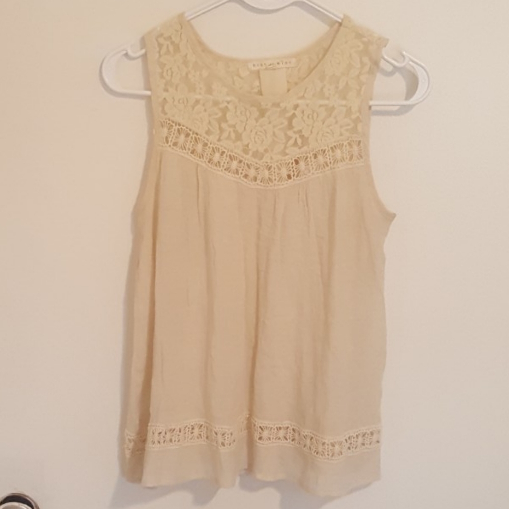 🌼3 for 22🌼Hint of Mint Cream Sleeveless Top
